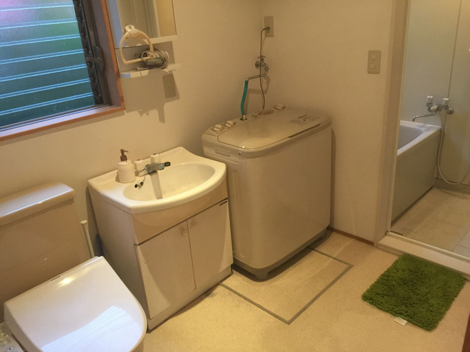 Bathroom, Auberge Booz Annex, Yamanakako
