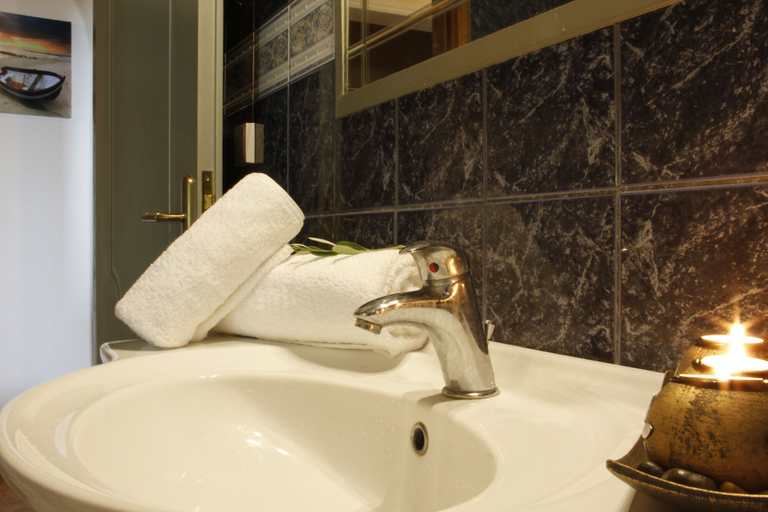 Bathroom 4, Nafsika villa, Ionian Islands