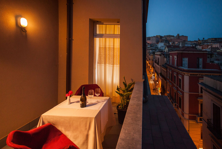 Food & Drinks 5, Hotel Italia, Cagliari