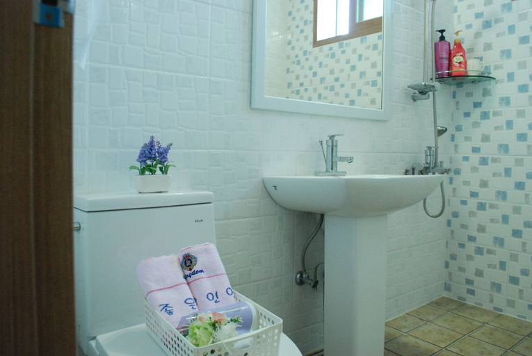 Bathroom 3, Good Relation Villa, Gyeongju