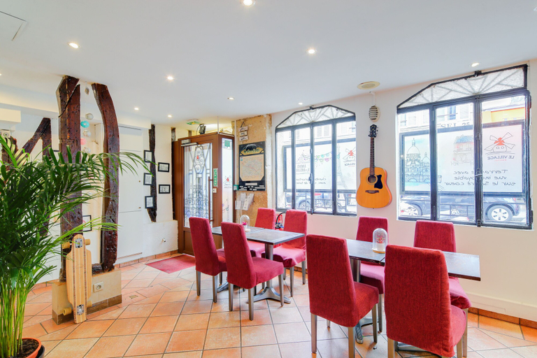 Food & Drinks 4, Le Village Montmartre by Hiphophostels, Paris