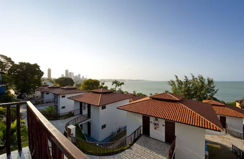 Exterior & Views 29