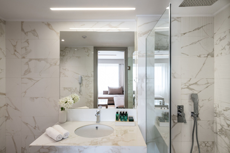 Bathroom 5, Porto Platanias Beach - Luxury Selection, Crete