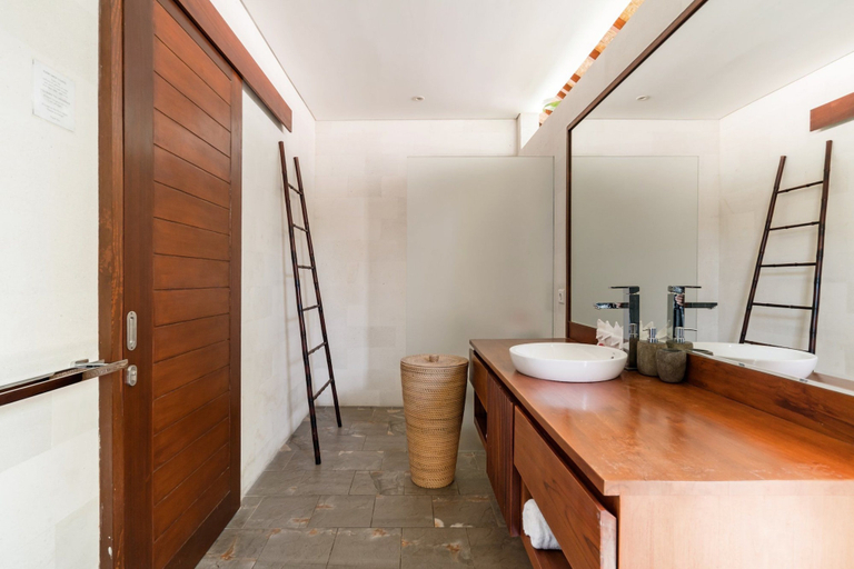 Bathroom 5, Villa Lotus, Klungkung