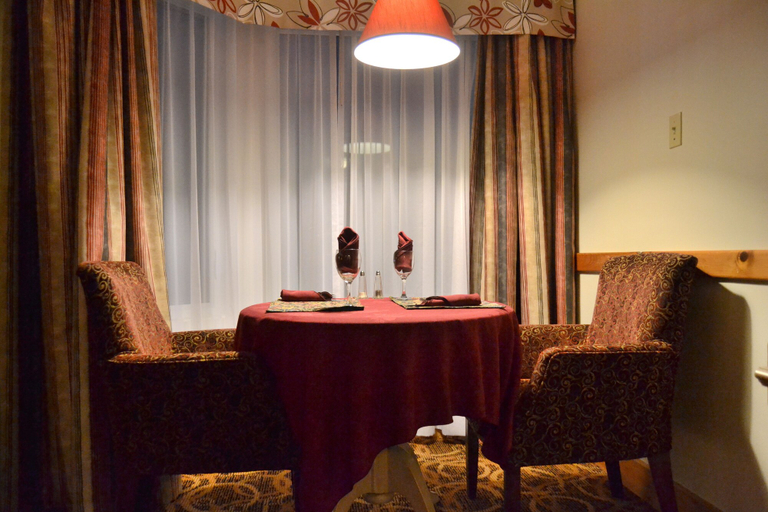 Food & Drinks 5, Granite Town Hotel, Charlotte