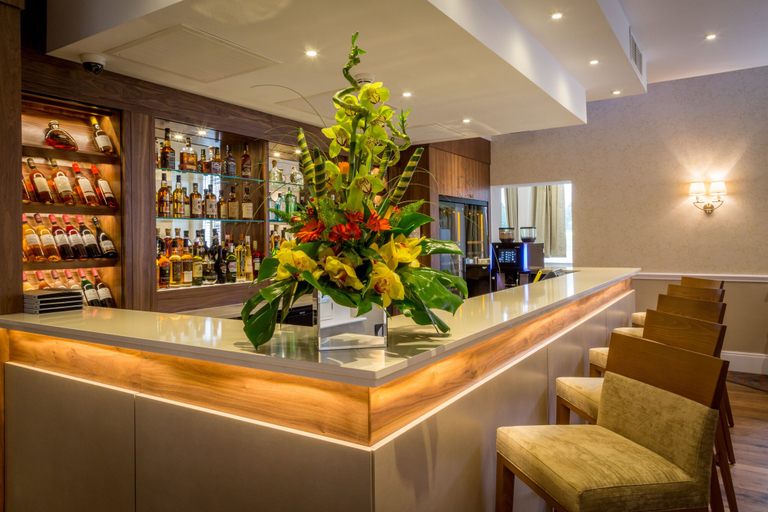 Food & Drinks 5, Oakley Hall Hotel, Hampshire