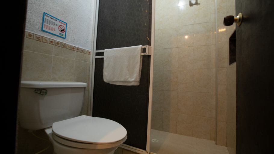 Bathroom 5, Hosteria Mar y Sol, San Andrés
