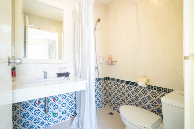 Bathroom 3, Baan Anodat, Muang Nonthaburi