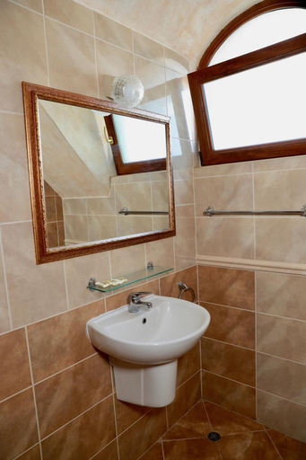 Bathroom 4, Family hotel Tropicana, Nesebar