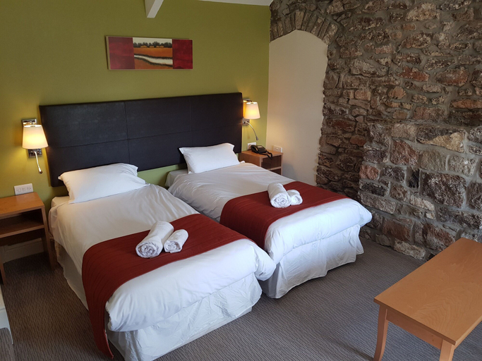 Bedroom 2, Rose And Crown, Bridgend