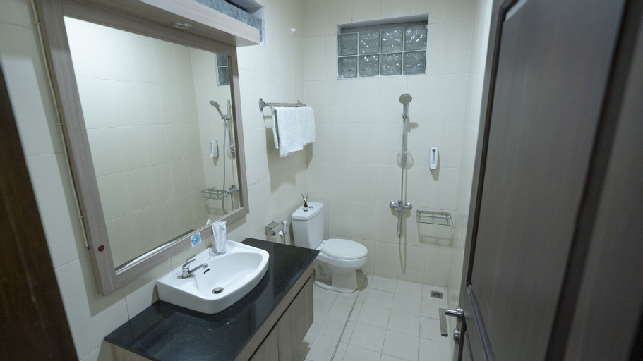 Bathroom 2