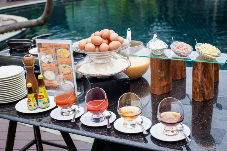 Food & Drinks