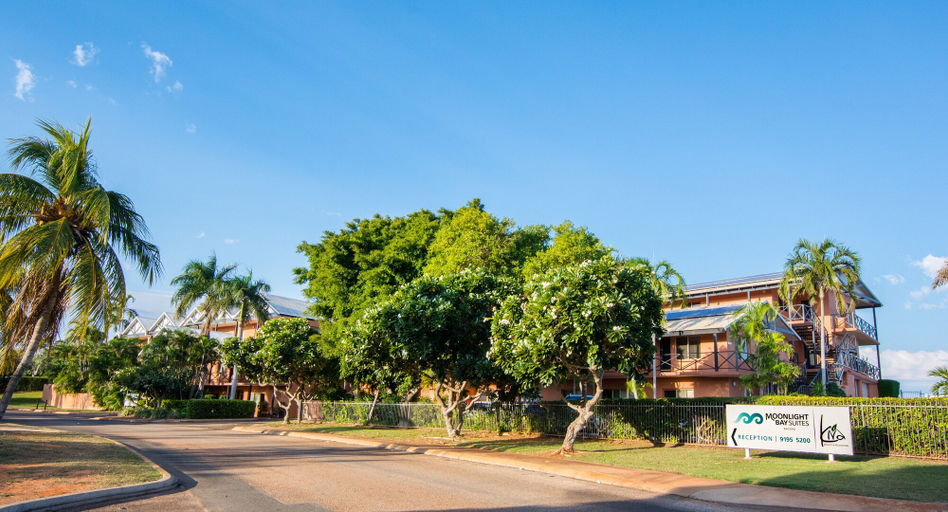 Exterior & Views 2, Bayside Holiday Apartments, Broome