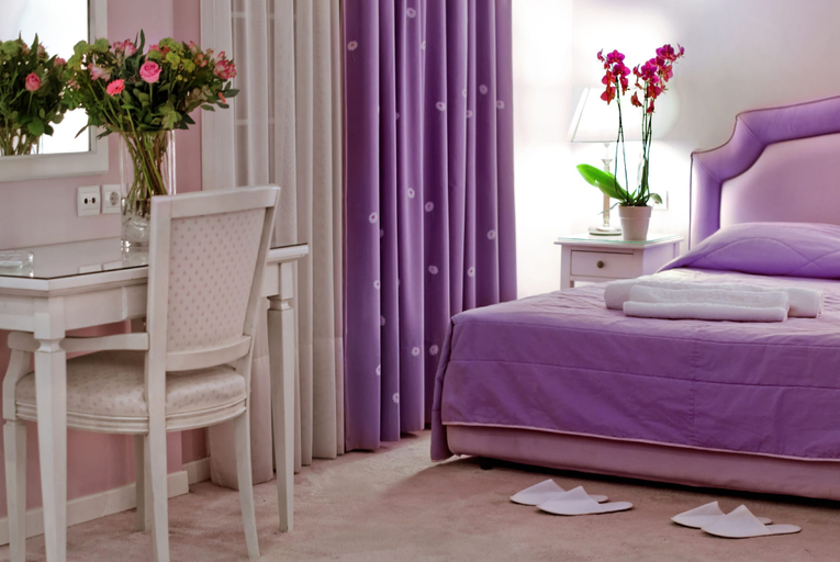 Bedroom 3, Paliria Hotel, Central Greece