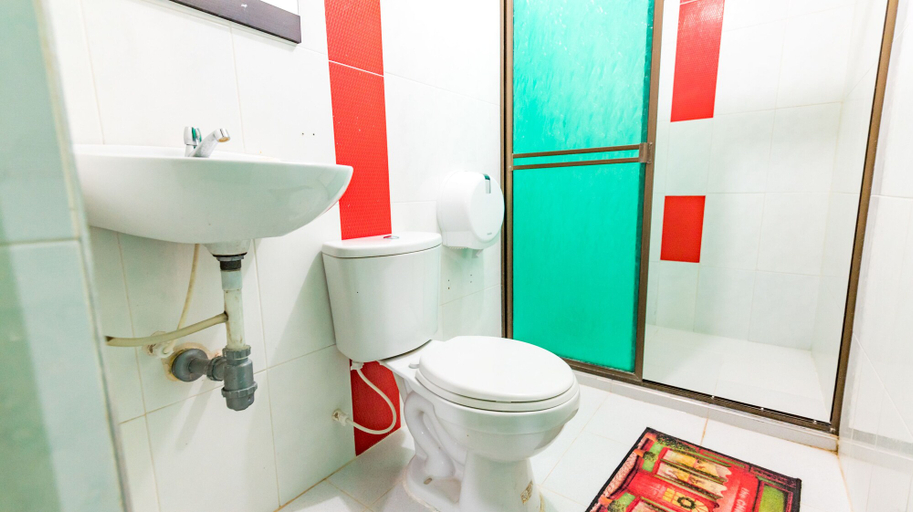 Bathroom 3, Hotel Villa Deicer, Villavieja
