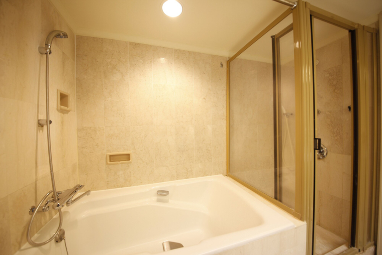 Bathroom 5, Guam Reef Hotel, Tumon