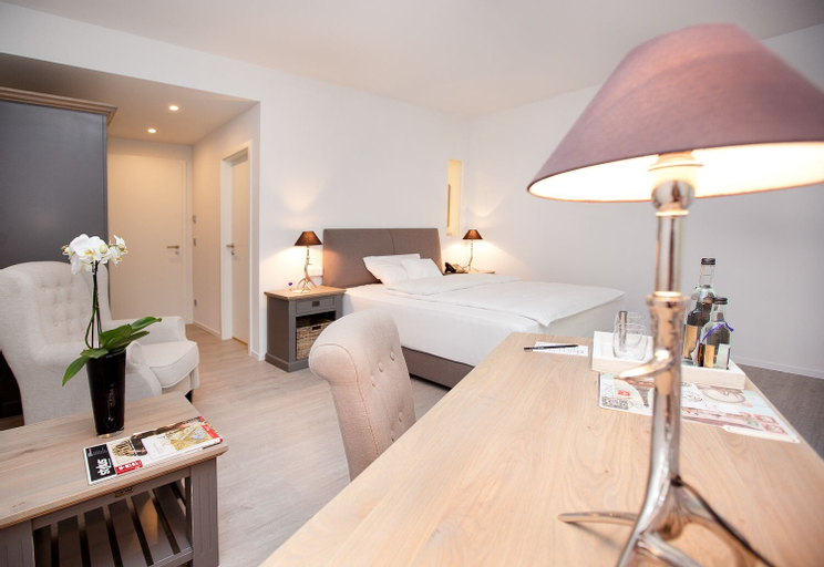 Bedroom 26