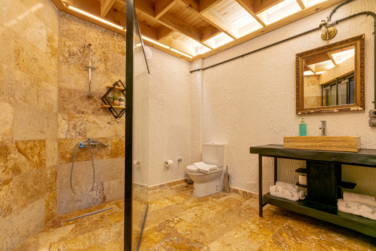 Bathroom 5, Hindiba Doga Evi, Mengen
