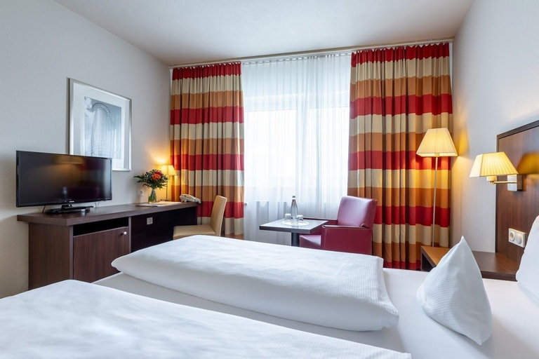 Bedroom 5, Trip Inn Frankfurt Nordwestzentrum, Frankfurt am Main