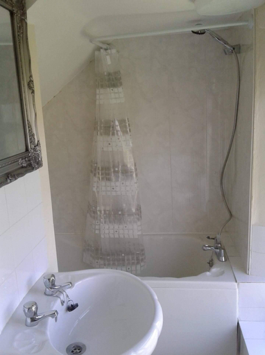 Bathroom 4, Owl House, Cornwall
