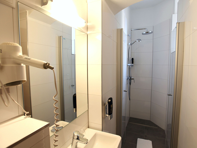 Bathroom 5, Hotel Pension Andreas, Wien