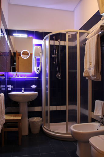Bathroom 5, Artemisia Palace Hotel, Palermo