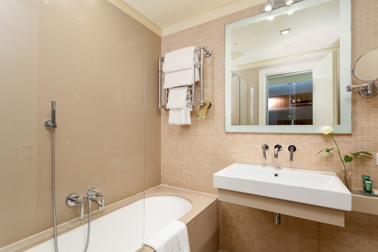 Bathroom 5, Hilton Garden Inn Florence Novoli, Florence