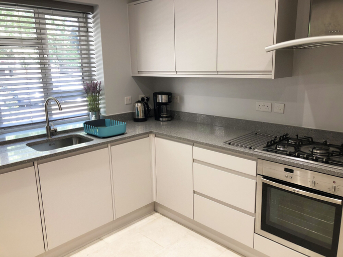 Others 3, Myshortstay - Fulham Parsons Green, London