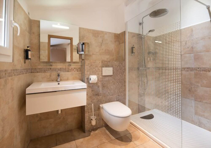 Bathroom 4, Hôtel Holzer II, Corse-du-Sud