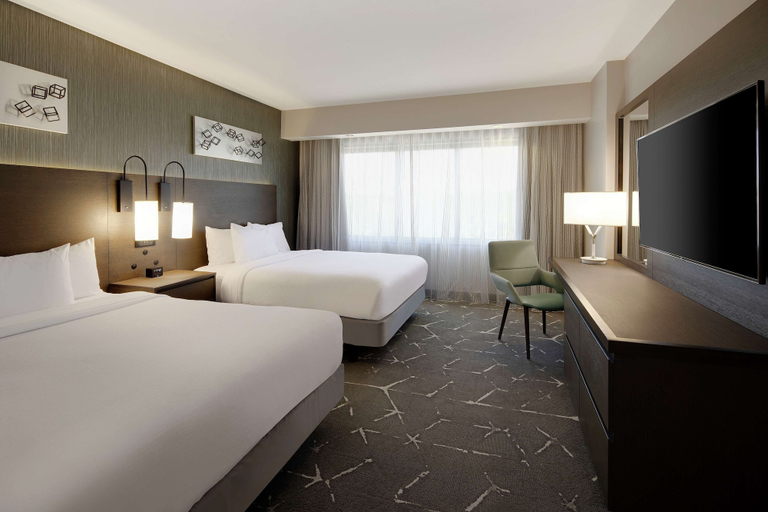 Bedroom 4, Embassy Suites by Hilton Atlanta Perimeter Center, DeKalb