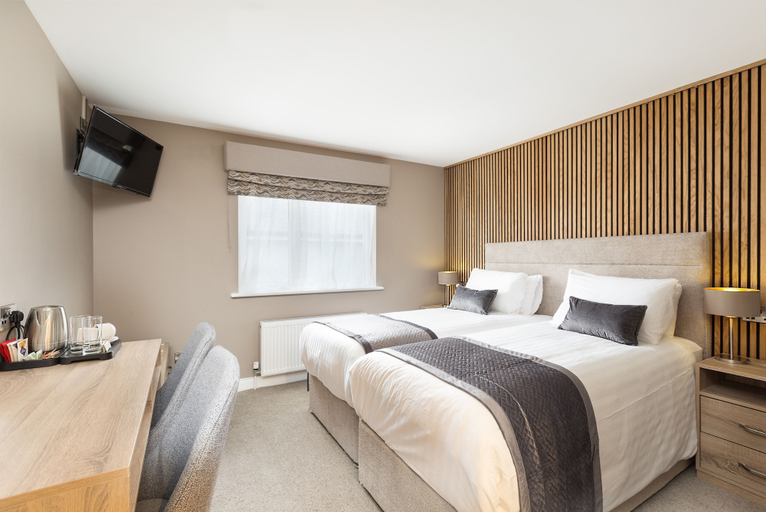 Bedroom 4, Castle Varagh Hotel & Bar