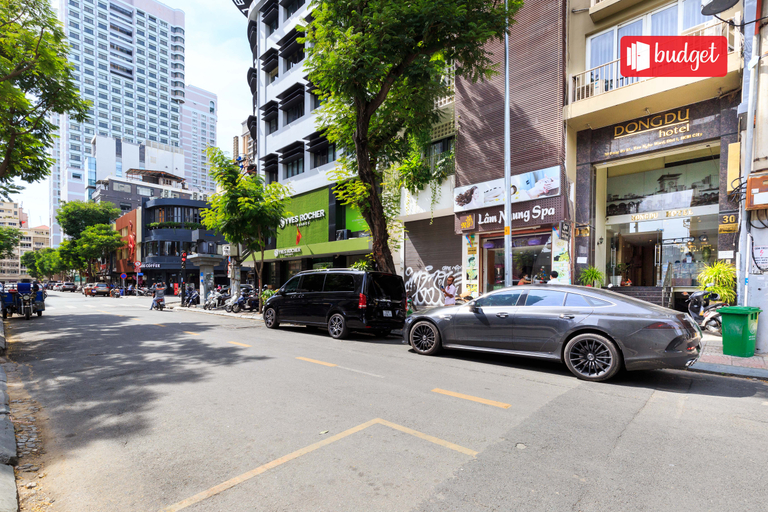 Exterior & Views, RedDoorz @ Dong Du Street, District 1