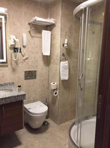 Bathroom 4, YZE Pirlanta Hotel, Merkez