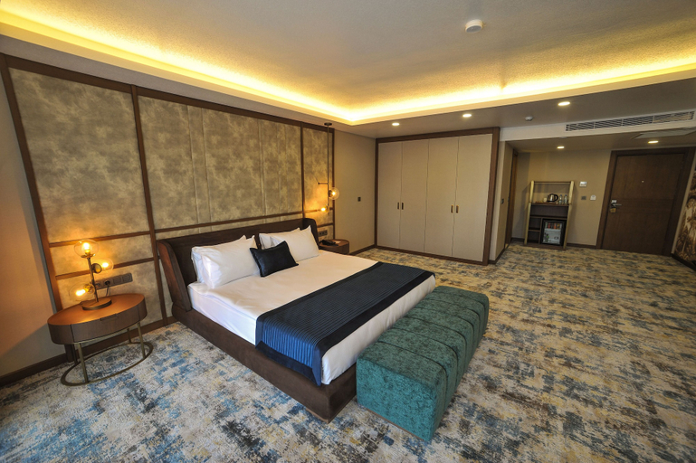 Bedroom 3, The Alpfine Hotel, Çankaya