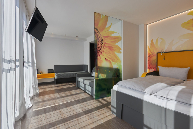 Bedroom 4, Buddy Hotel, München