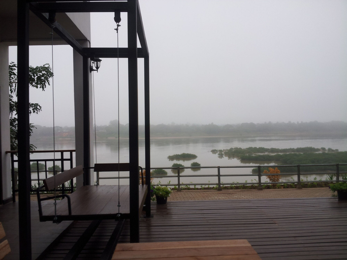 Norn Nab Dao Rimkhong, Chiang Khan