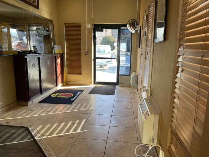 Others 5, Super 8 by Wyndham Bismarck, Burleigh