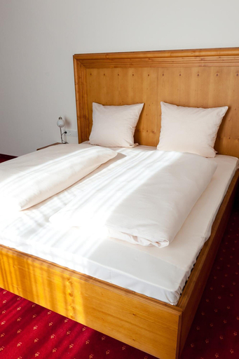 Bedroom 5, Hotel Langwieder See, München