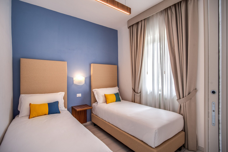 Bedroom 3, Hotel Florida, Napoli