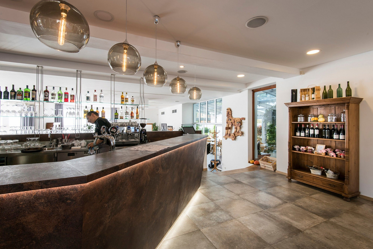Food & Drinks 4, Hotel Troja, Praha 8