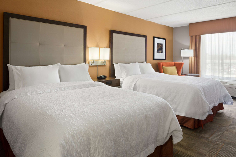 Bedroom 4, Hampton Inn Pell City, Saint Clair