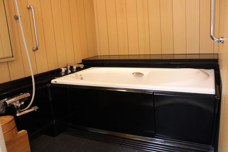 Bathroom 4, Kagoshima Sunamushi Onsen Ibusuki Hakusuikan, Ibusuki