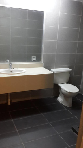 Bathroom 4, Raja Inn Hotel, Miri