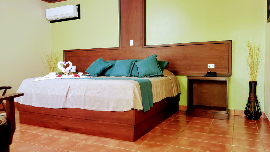 Bedroom 4, Volcano Lodge Hotel & Thermal Experience, San Carlos