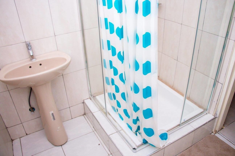 Bathroom 3, Ndeke Apartments Mufulira, Mufulira