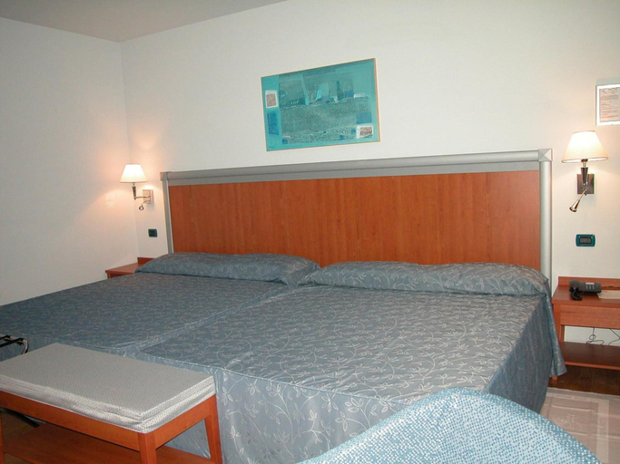 Bedroom 3, West Florence Hotel, Florence