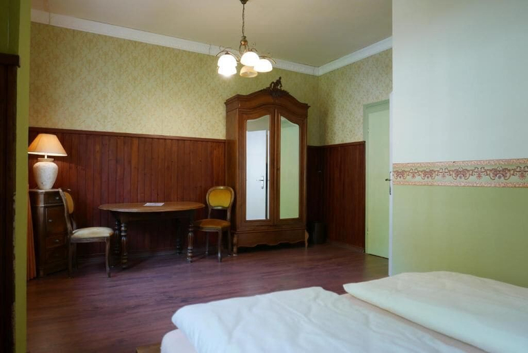 Bedroom 4, Hotel Löwenherz, Ortenaukreis