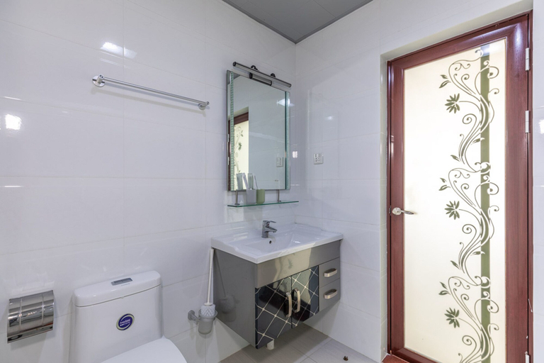 Bathroom 3, Locals Boutique Apartment Jiuzhou Port.1, Zhuhai