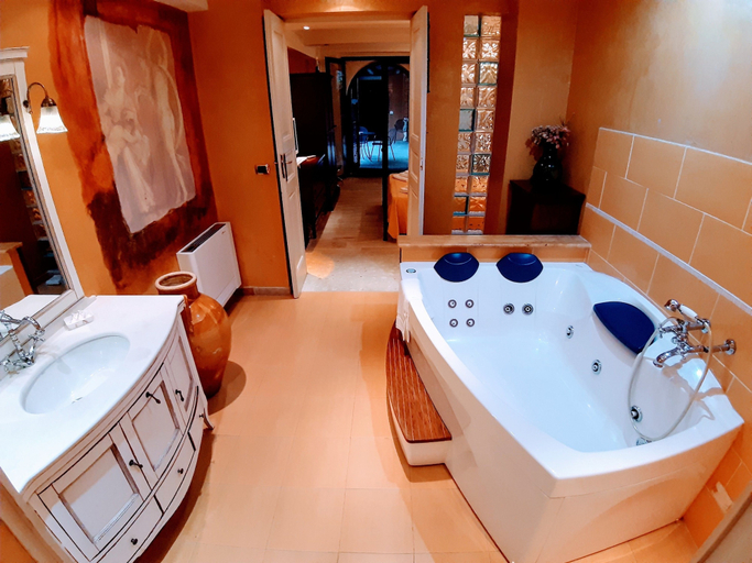 Bathroom 5, Hotel Villa Antica, Vibo Valentia