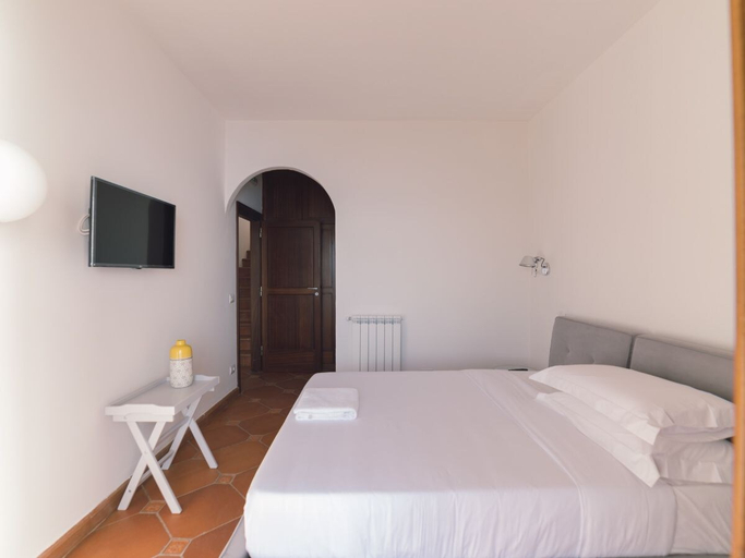 Bedroom 4, Villa Crawford, Cosenza